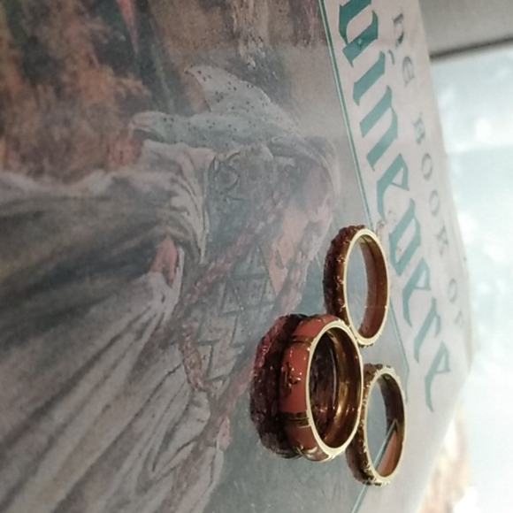 18K Fleur-de-lis Rings - Picture 15 of 15